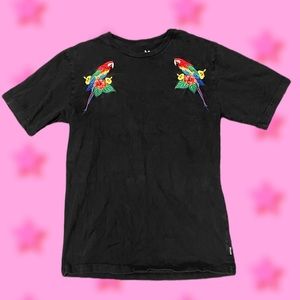 Medium Empyre tee! Very comfy a bit oversized !